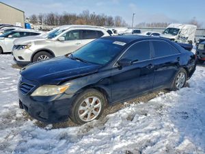 Toyota Camry BASE 2.5L 4 2011