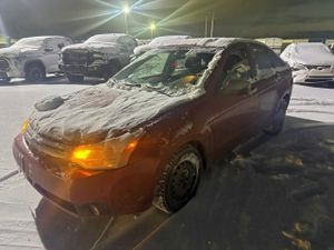 Ford Focus SE 2.0L 4 2011