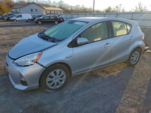 Toyota Prius 1.5L 4 2014