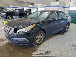 Hyundai Sonata SE 2.4L 4 2015