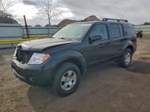 Nissan Pathfinder S 4.0L 6 2011