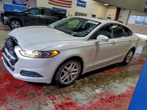 Ford Fusion SE 2.5L 4 2013