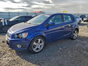 Chevrolet Aveo (Sonic) LTZ 1.8L 4 2013