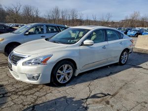 Nissan Altima 2.5L 4 2015