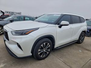 Toyota Highlander XLE 3.5L 6 2021