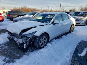 Hyundai Sonata SE 2.5L 4 2021