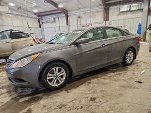 Hyundai Sonata GLS 2.4L 4 2013