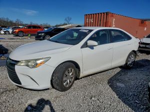 Toyota Camry LE 2.5L 4 2015