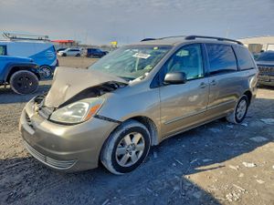 Toyota Sienna CE 3.3L 6 2005