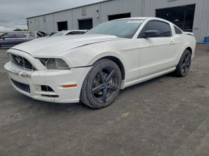Ford Mustang 3.7L 6 2013