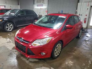 Ford Focus SE 2.0L 4 2012