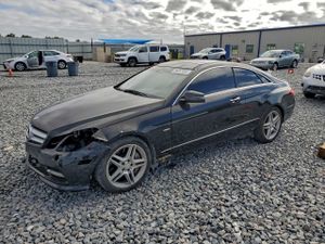 Mercedes-Benz E 550 4.6L 8 2012