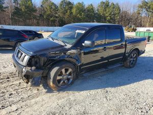 Nissan Titan S 5.6L 8 2012