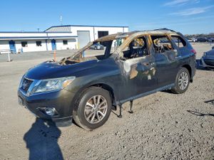Nissan Pathfinder S 3.5L 6 2015
