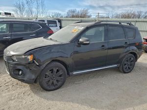 Mitsubishi Outlander SE 2.4L 4 2013