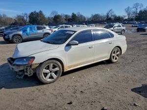Volkswagen Passat SE 1.8L 4 2015