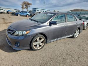 Toyota Corolla BASE 1.8L 4 2013
