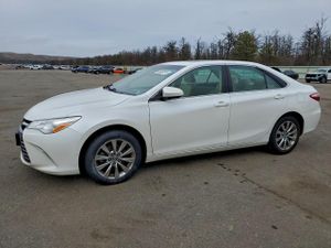 Toyota Camry LE 2.5L 4 2015