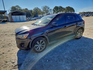 Mitsubishi Outlander LE 2.0L 4 2013
