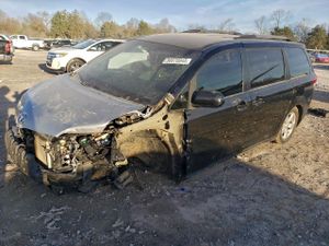 Toyota Sienna LE 3.5L 6 2014