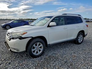 Toyota Highlander BASE 3.5L 6 2013