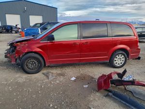 Chrysler Town & Country LX 3.3L 6 2010