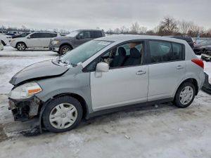 Nissan Versa S 1.8L 4 2011