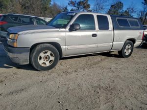 Chevrolet Silverado 1500 C1500 4.8L 8 2005
