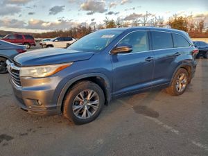 Toyota Highlander XLE 3.5L 6 2015