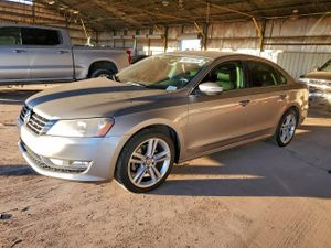 Volkswagen Passat SEL 2.0L 4 2013