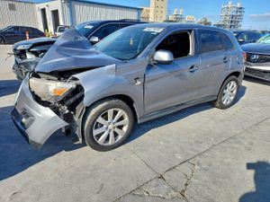 Mitsubishi Outlander ES 2.0L 4 2014