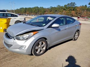 Hyundai Elantra GLS 1.8L 4 2013