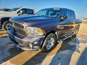 RAM 1500 ST 5.7L 8 2015