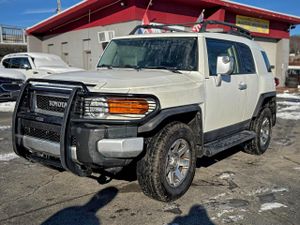 Toyota FJ Cruiser 4.0L 6 2014