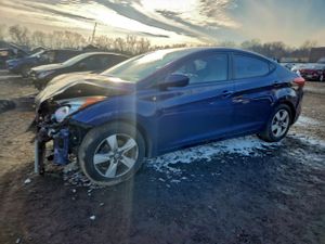 Hyundai Elantra GLS 1.8L 4 2013