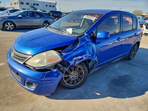 Nissan Versa S 1.8L 4 2010
