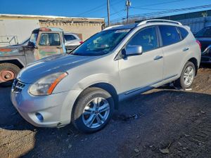 Nissan Rogue S 2.5L 4 2012