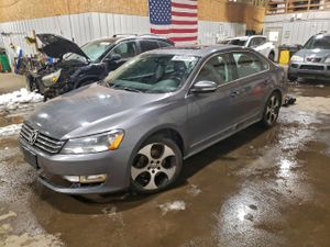 Volkswagen Passat SEL 2.0L 4 2014