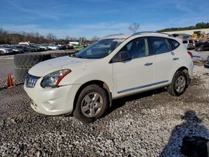 Nissan Rogue S 2.5L 4 2015