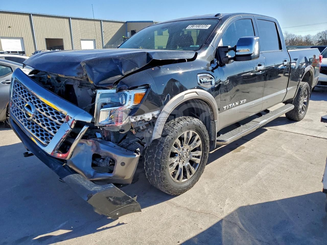 Nissan Titan SL 5.6L 8 2016