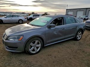 Volkswagen Passat SE 2.5L 5 2013