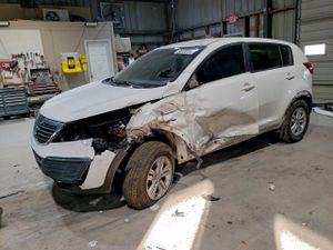 Kia Sportage LX 2.4L 4 2011