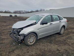 Ford Focus SE 2.0L 4 2010