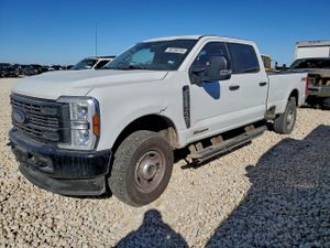 Ford F-350 SUPER DUTY 6.7L 8 2024
