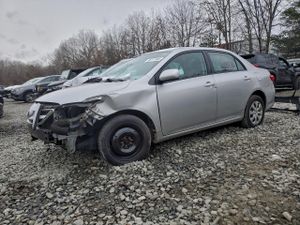 Toyota Corolla BASE 1.8L 4 2011