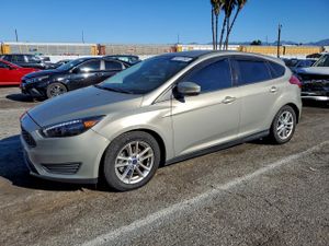 Ford Focus SE 2.0L 4 2015