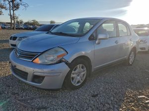 Nissan Versa S 1.8L 4 2011
