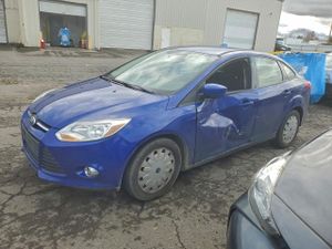 Ford Focus SE 2.0L 4 2012