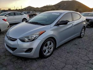 Hyundai Elantra GLS 1.8L 4 2013