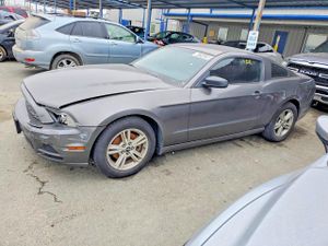 Ford Mustang 3.7L 6 2014